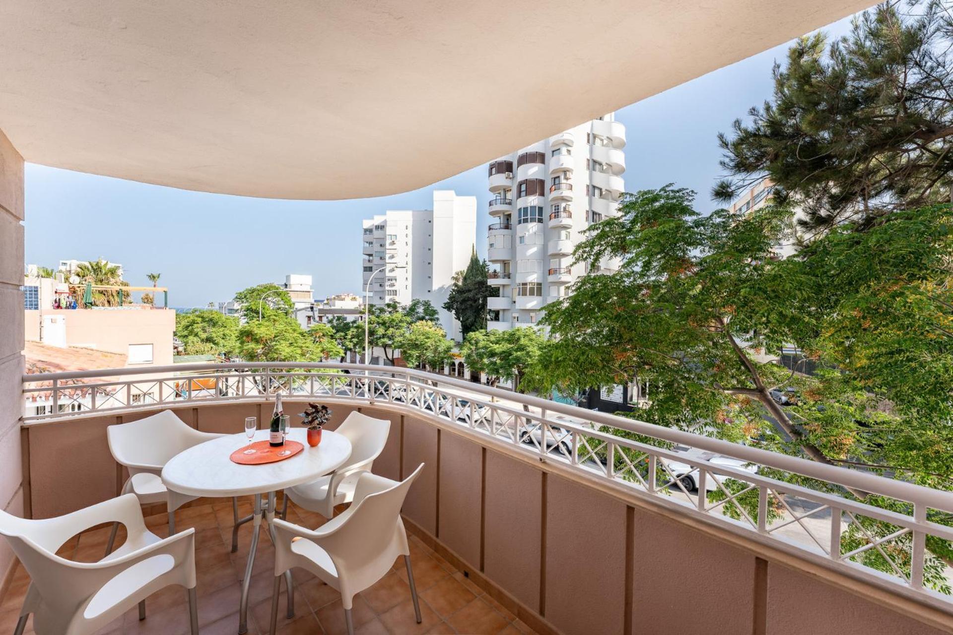 Malagasuite Costa Sol Oasis Torremolinos Extérieur photo