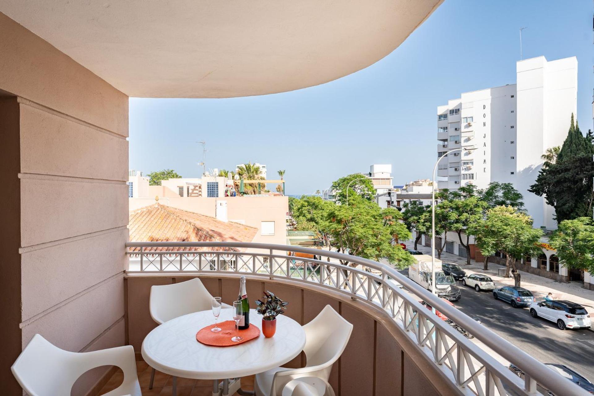 Malagasuite Costa Sol Oasis Torremolinos Extérieur photo
